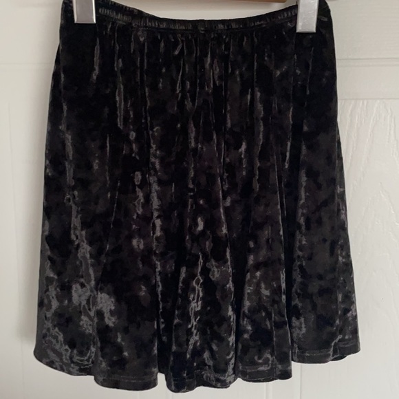 Brandy Melville Velvet Skirt - Picture 3 of 4